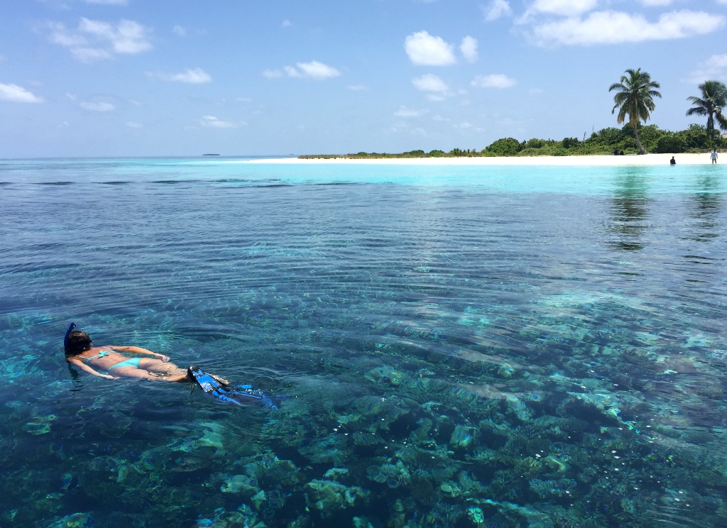 snorkeling in mari tropicali