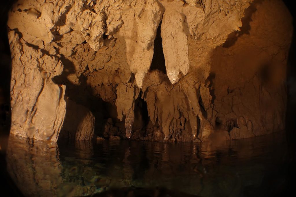 grotte del raja ampat