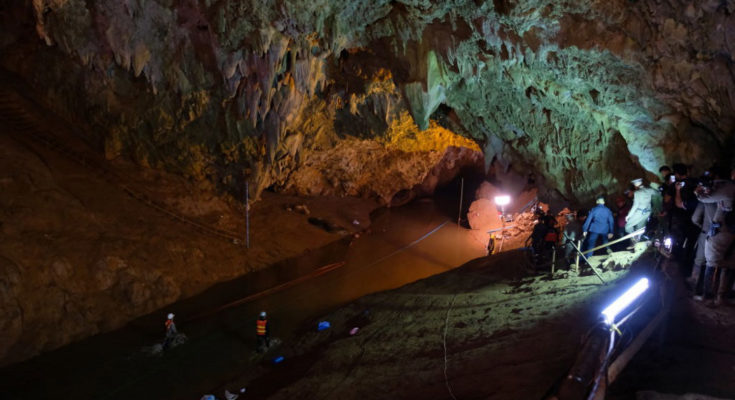 grotta in thailandia