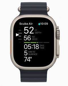 apple-iwatch-8-computer-subacqueo