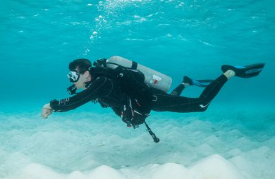 Mares Gav Ergotrim durante un immersione