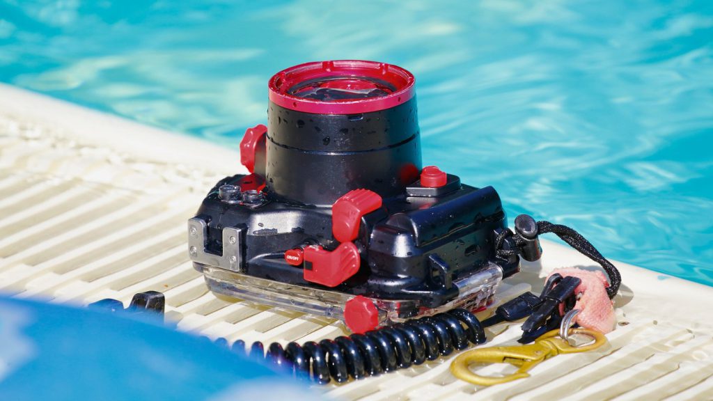 underwater camera cleaning pulizia e manutenzione per scattare foto sott'acqua