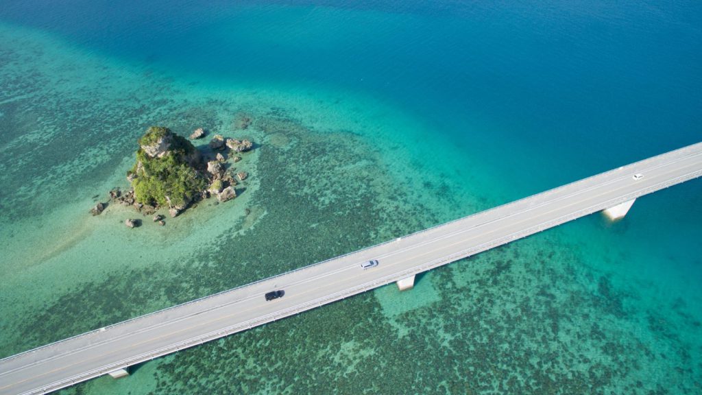 okinawa barriera corallina ponte per premio pianeta azzurro