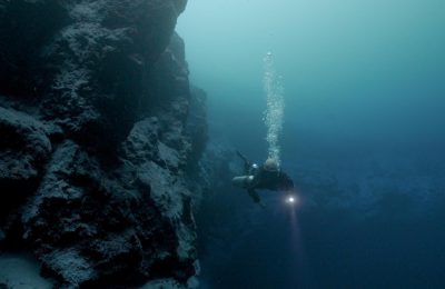 diving darkness grotta