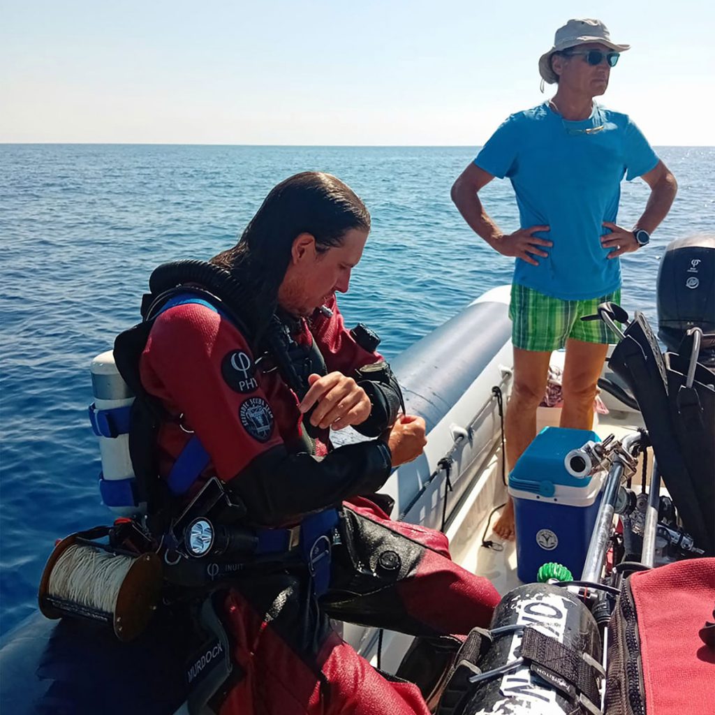 Andrea Murdock Alpini si immerge per identificare un relitto della Calabria Grecanica - courtesy PHY DIVING EQUIPMENT