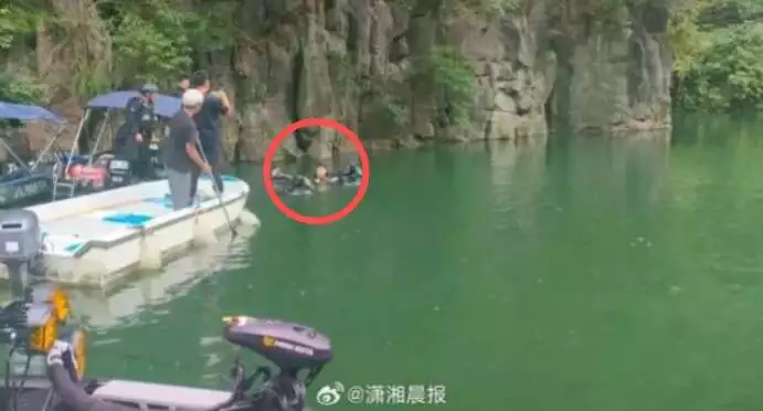 salvataggio scuba cinese grotta