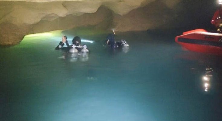 sub cinese intrappolato grotta