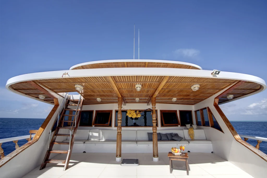 Foto del ponte della barca da crociera Conte MAX crociera Maldive 
