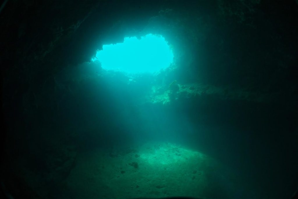 grotte del raja ampat