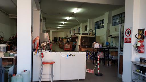 P.D.E. Attrezzature Subacquee Prof P.D.E. Attrezzature Subacquee Prof