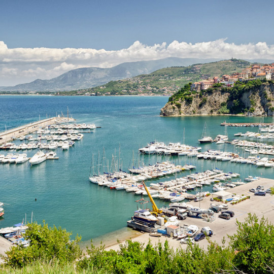 32C41AA1 5227 4E7B A646 97AC0F13E3B8