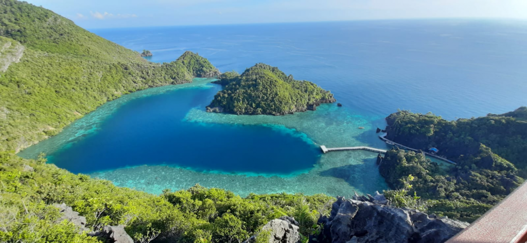 vista raja ampat indonesia mare