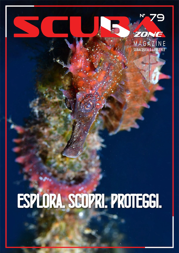 Copertina della rivista Scubazone n.79 con un cavalluccio marino rosso fotografato sott'acqua, slogan "Esplora. Scopri. Proteggi." dedicato alla subacquea e alla salvaguardia marina.