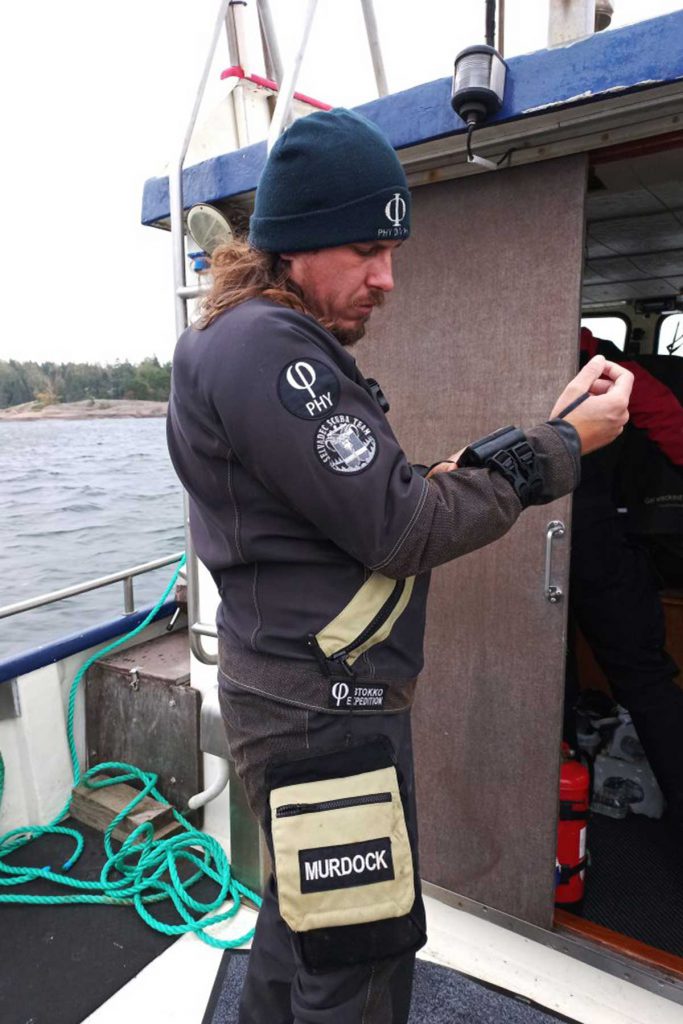 Andrea Murdock Alpini si prepara all'immersione in MAr Baltico - courtesy PHY DIVING EQUIPMENT