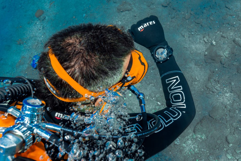 mares sirius l compatto potente orologio sub