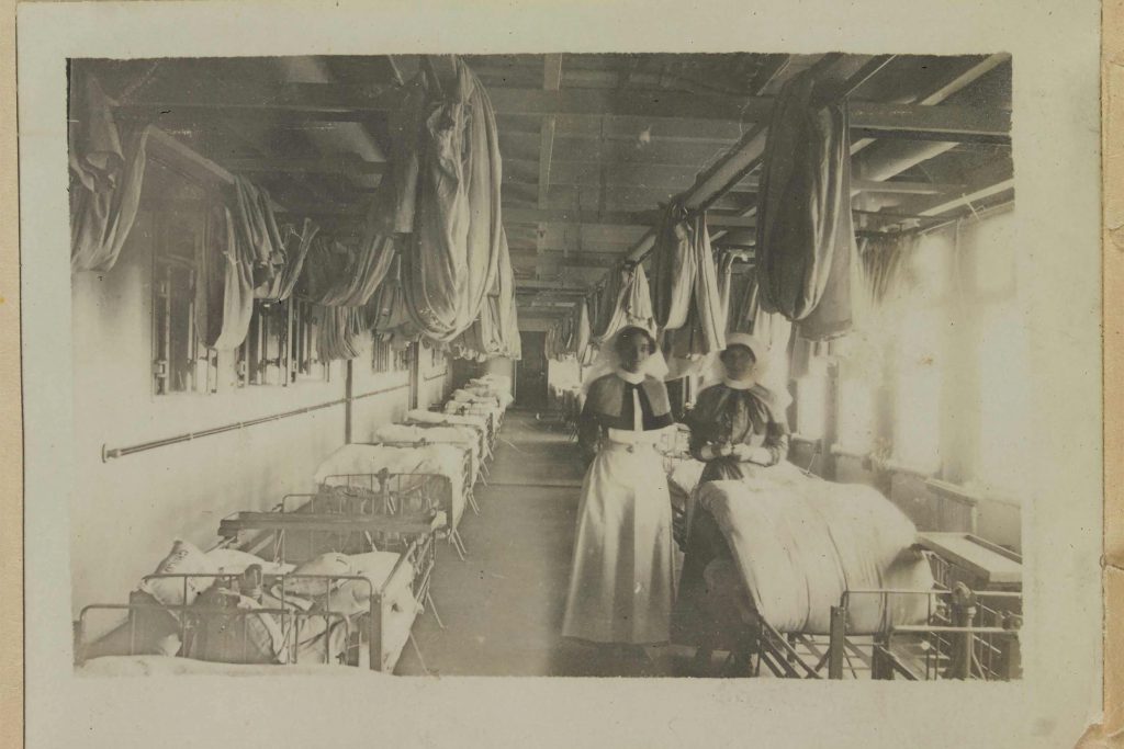 Corsia adibita ad accogliere i feriti a bordo dell’HMHS Britannic