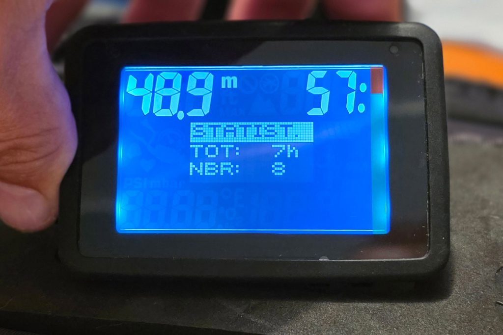 ScubaPRO Luna schermo con ottima illuminazione e caratteri ben visibili