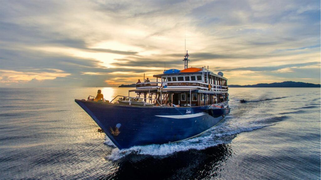 ambai crociera sub indonesia