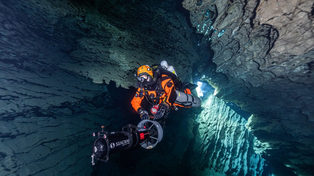 immersione grotta Molnár János budapest